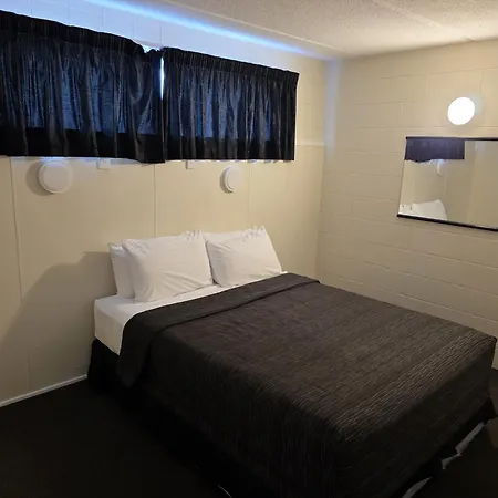 Fernleaf Motel