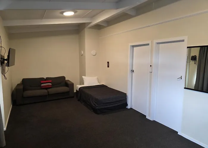 Fernleaf Motel 3*